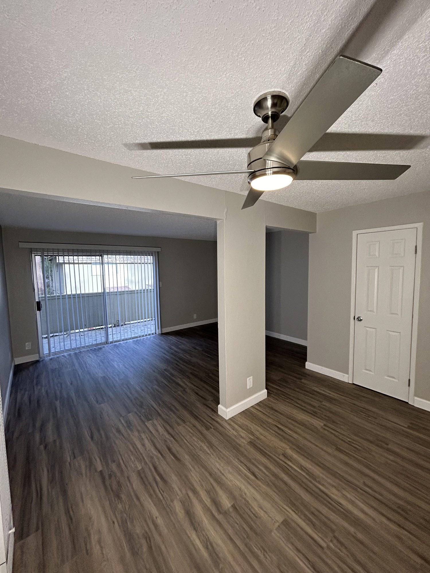 Newly Remodeled Townhouse 4255-5 4255-5 floor plan