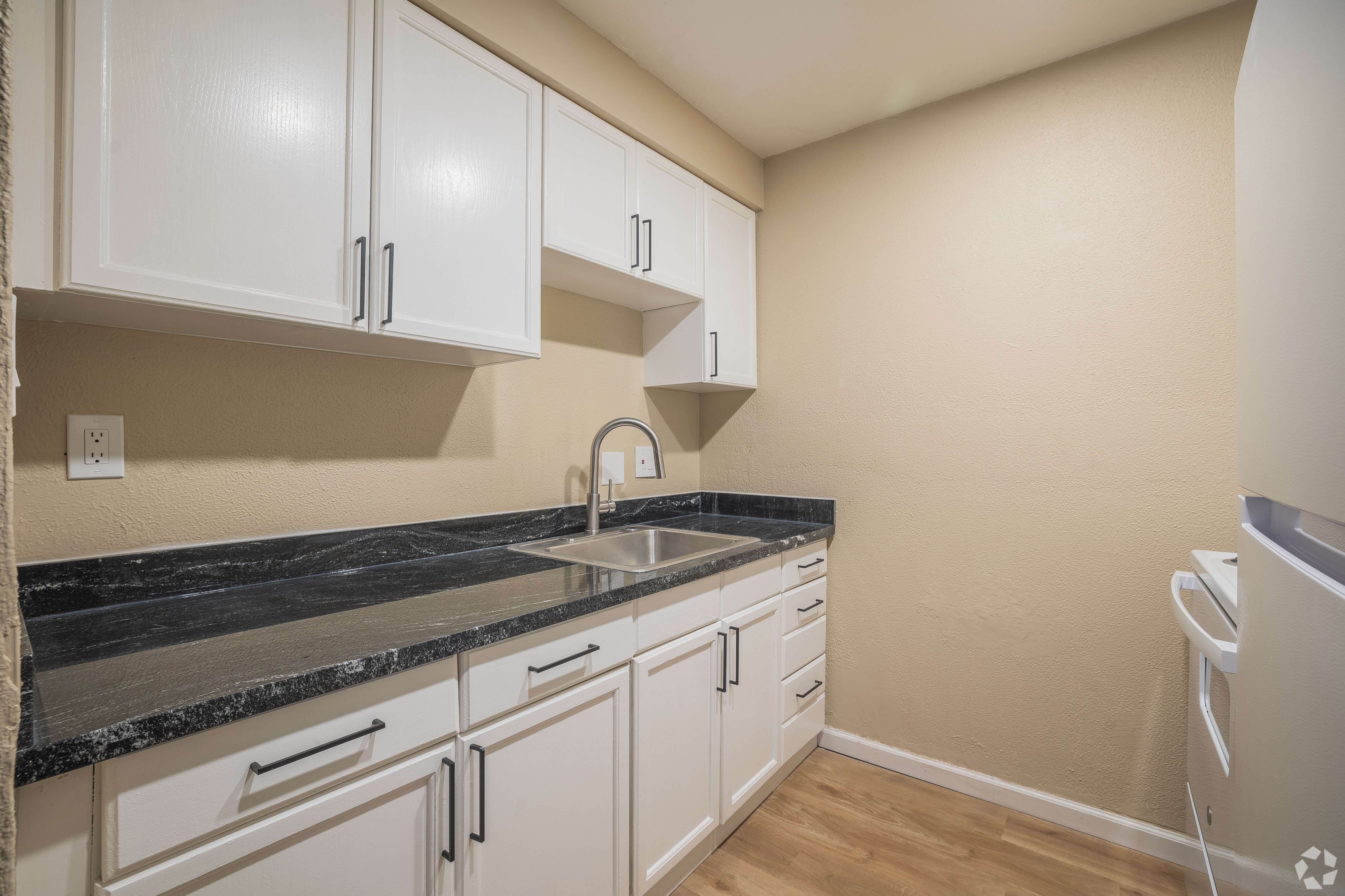 1 Bedroom x 1 Bath 21 21 floor plan