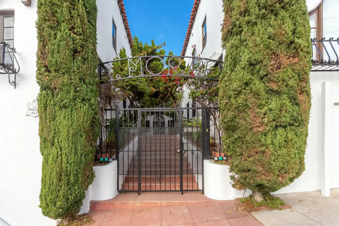 La Morada Apartments photo 3