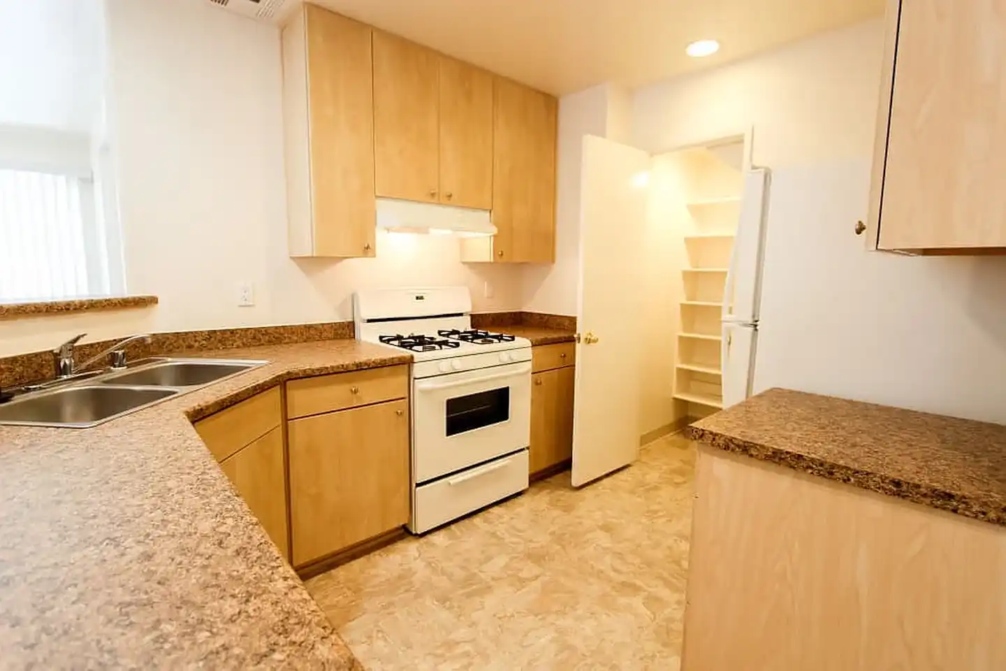 River Place - Military Housing photo 3