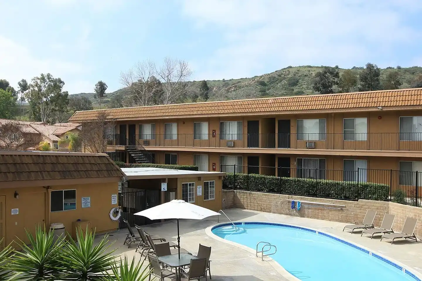 Fletcher Valley Apartments photo 3