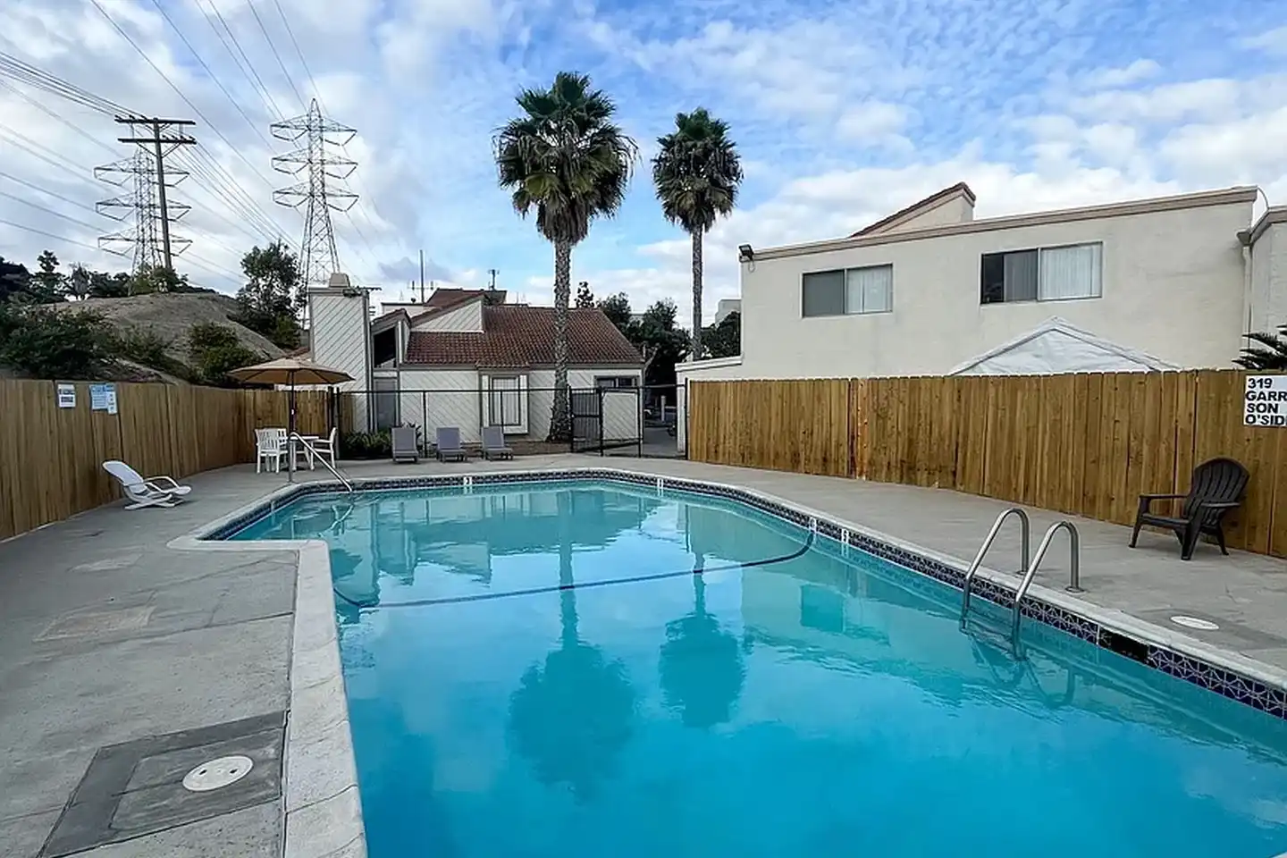 Canyon Creek Apartments B photo 3