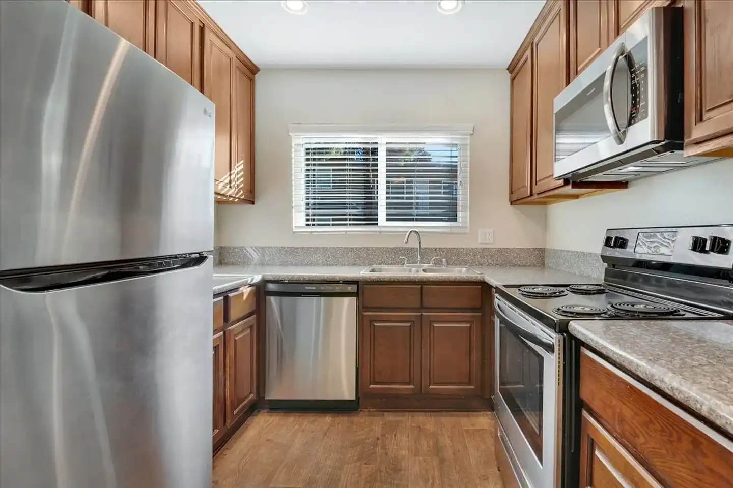 Kenora Terrace Apartments - Spring Valley, CA photo 2
