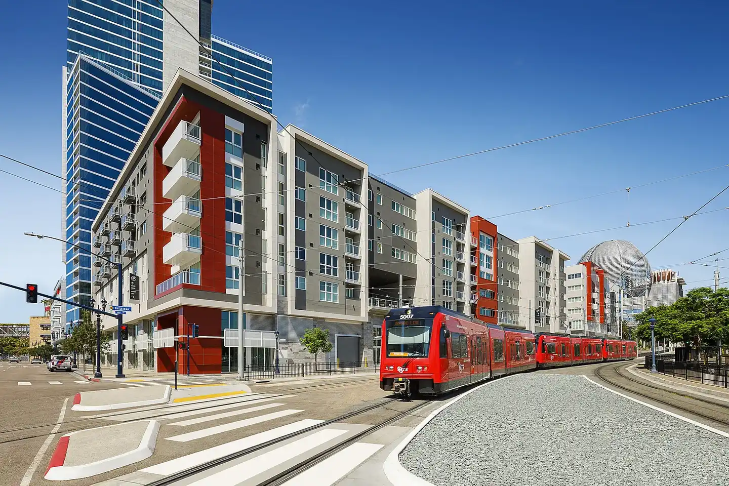 100 Park Plz San Diego, CA 92101