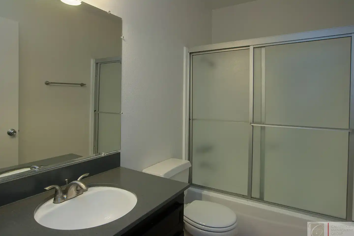 Lexington Gardens photo 3