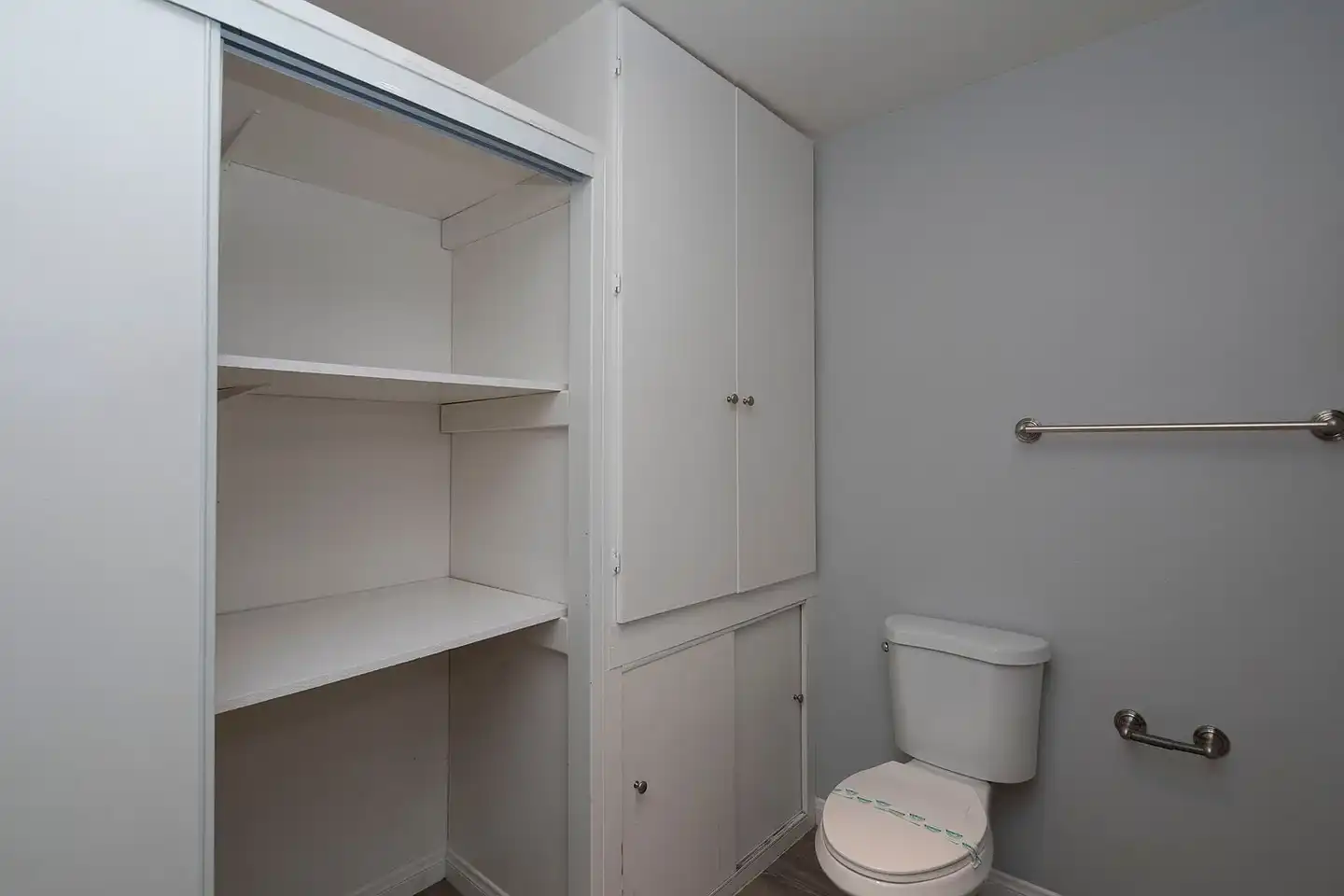 Oasis Apartments photo 5
