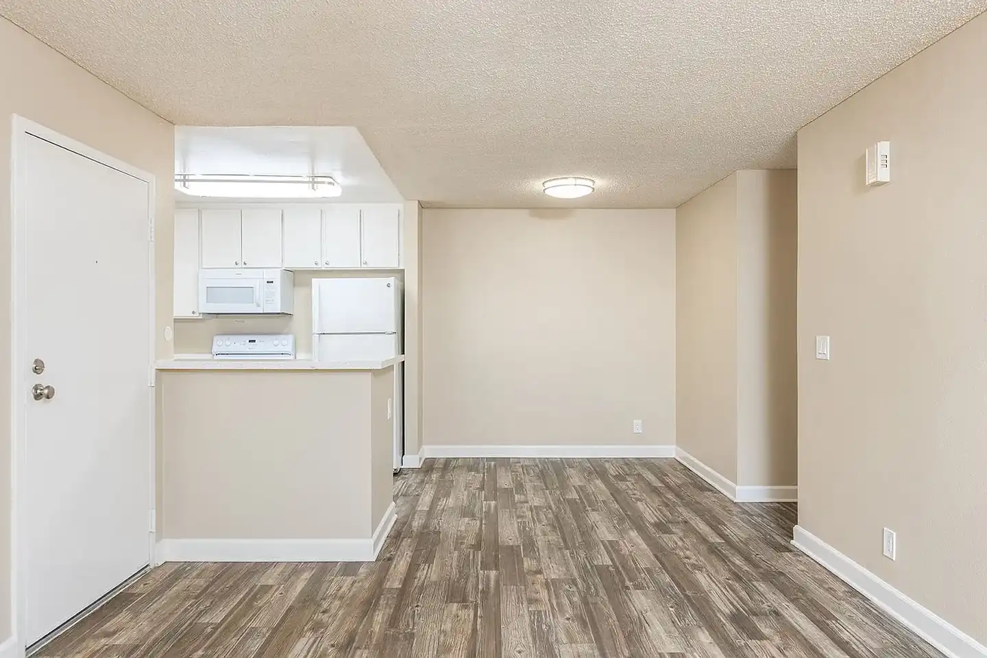 Willow Creek Apartments photo 2