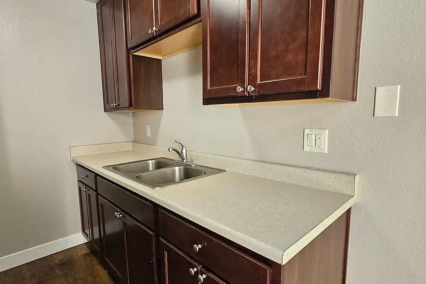 Del Mar Apartment Homes