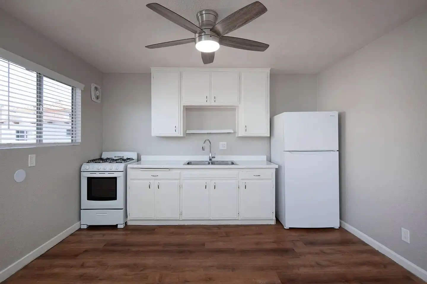 Paloma Apartments photo 5
