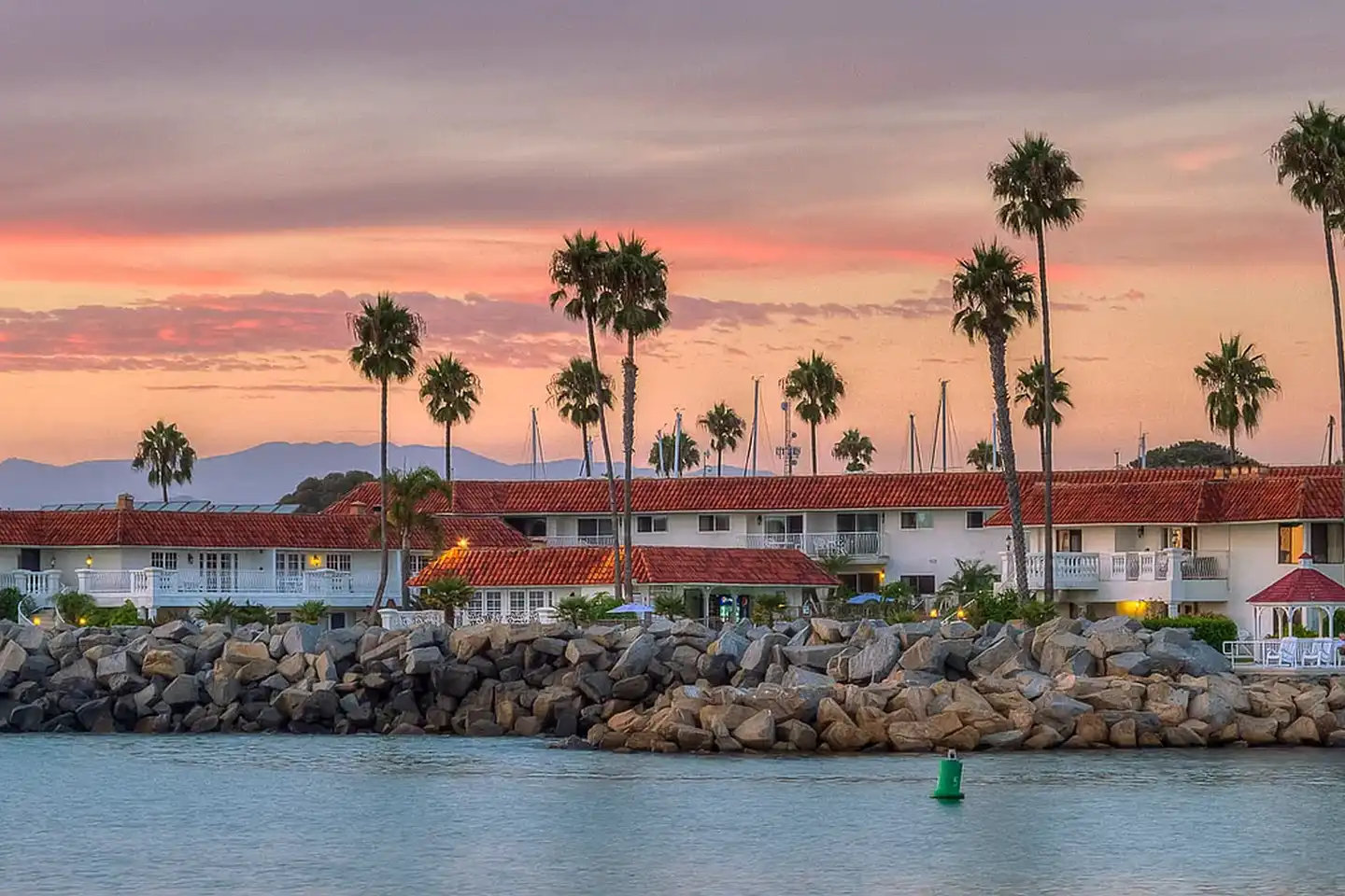 Oceanside Marina Inn photo 2