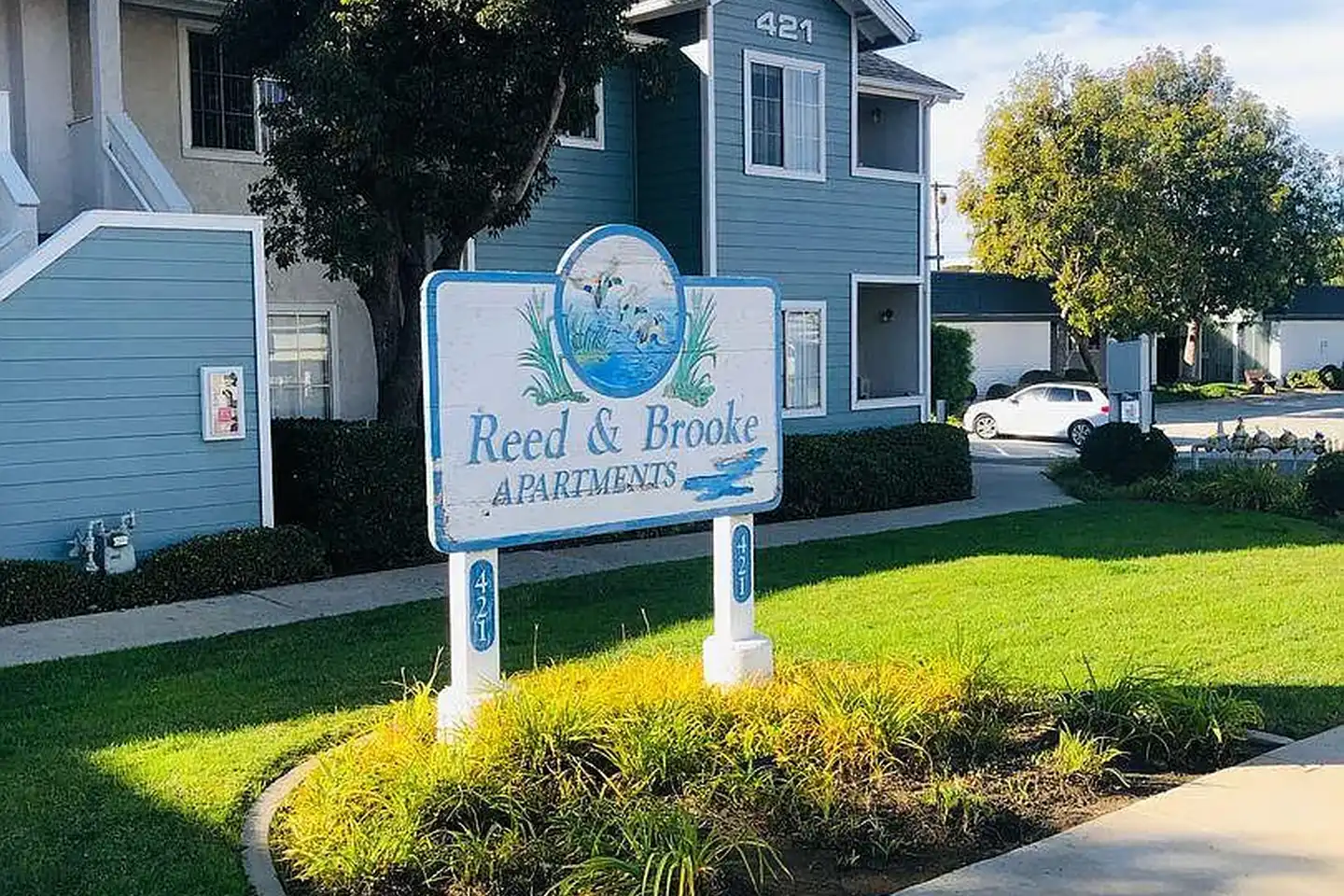 Reed and Brooke Apartments photo 2
