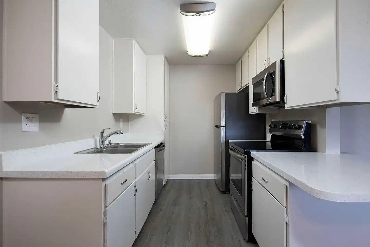 Willow Creek Apartments photo 5