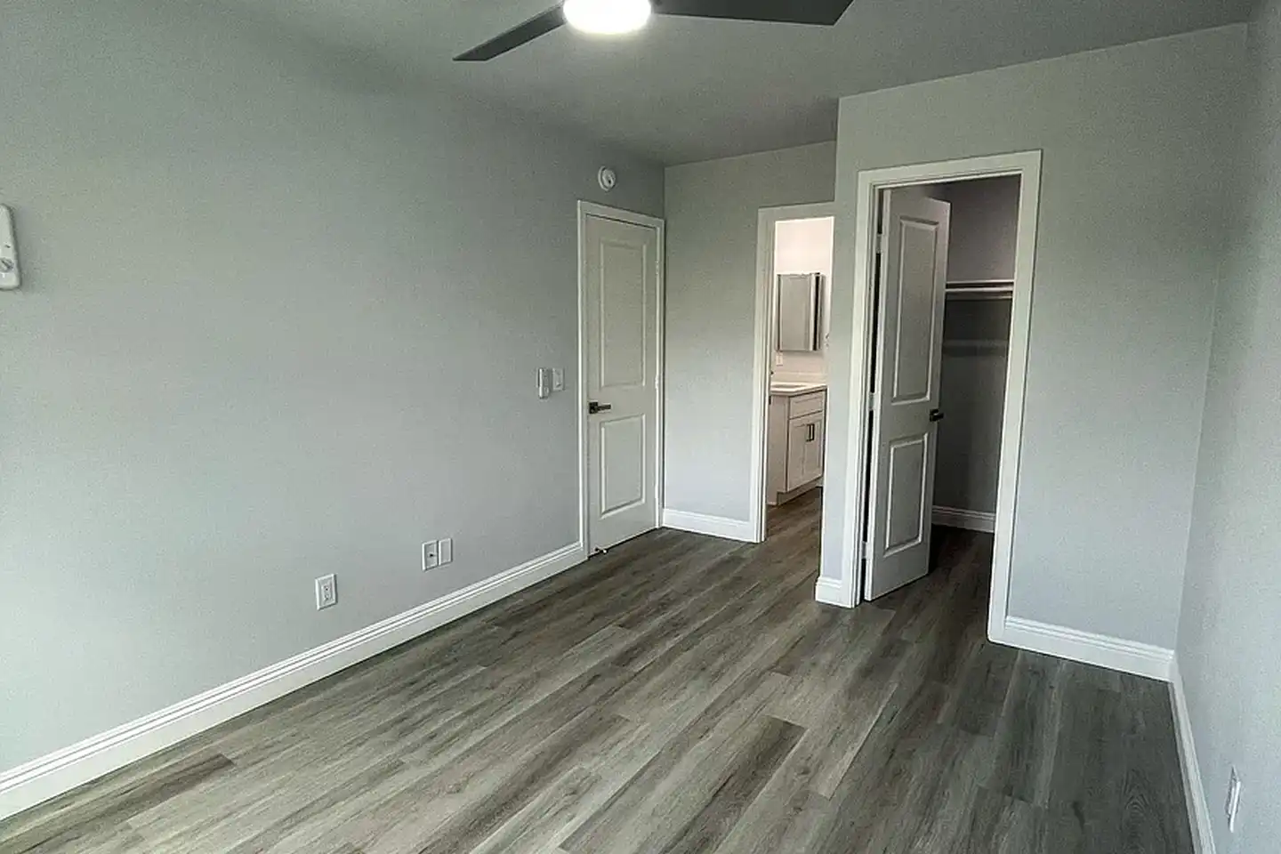 Canyon Creek Apartments C photo 4