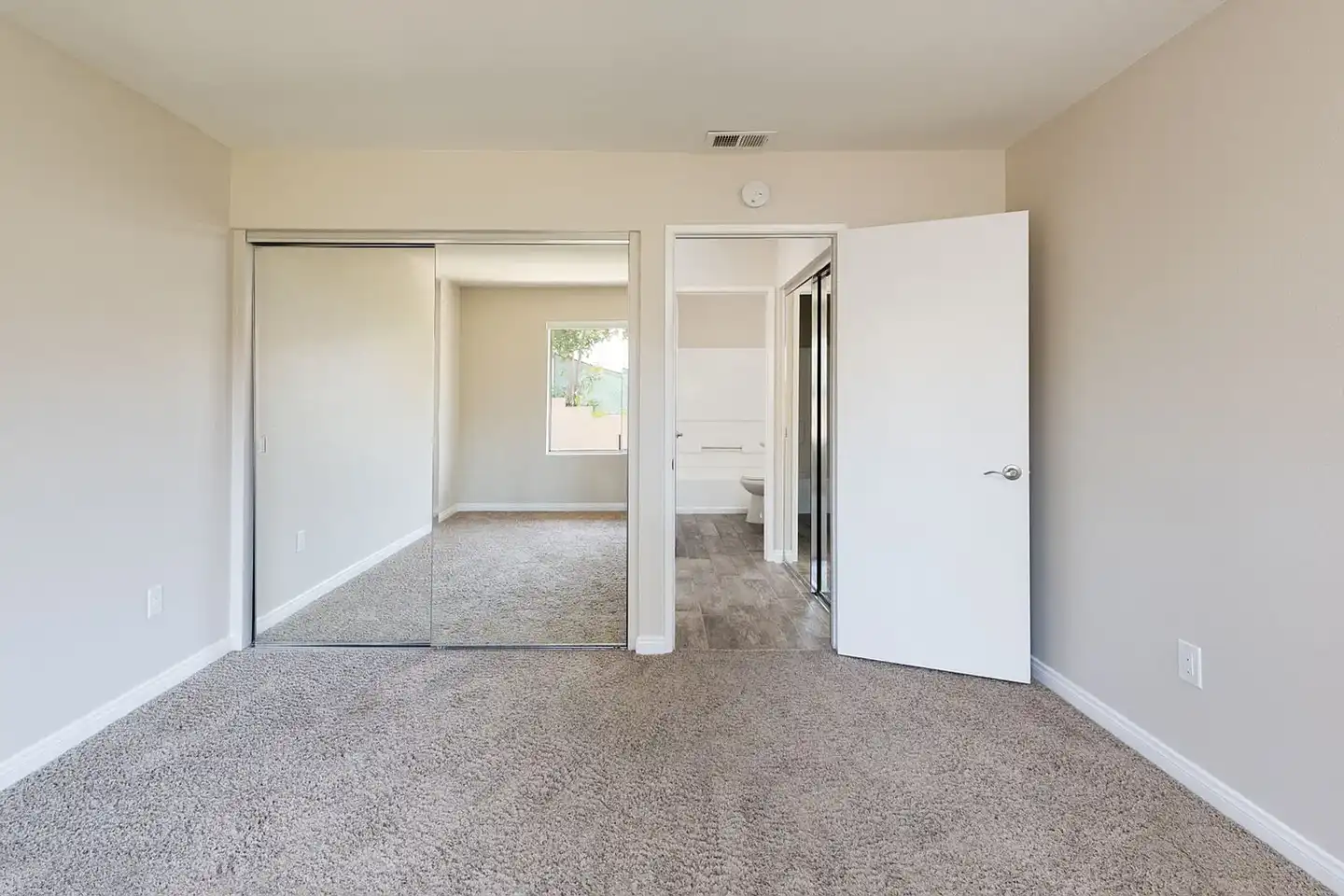 Viewpoint Luxury Apartments photo 4