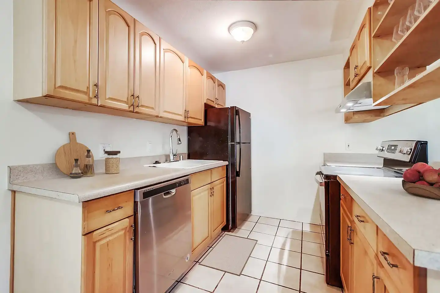 2874 B Street photo 2