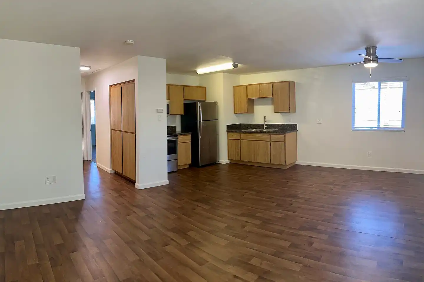202 Willie James Jones Ave photo 2