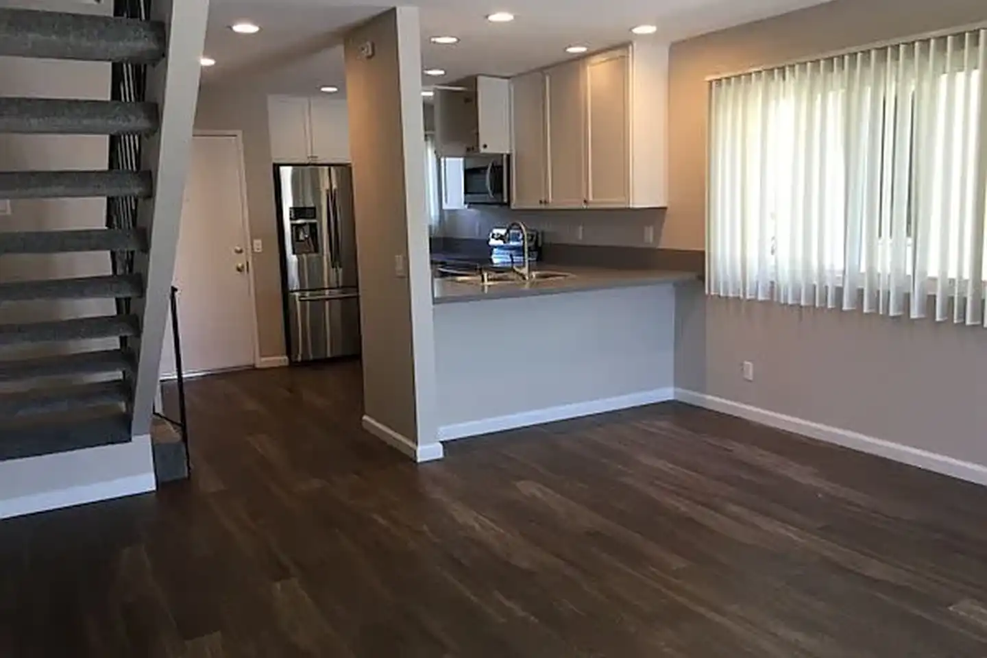 Oro Park Apartments photo 2