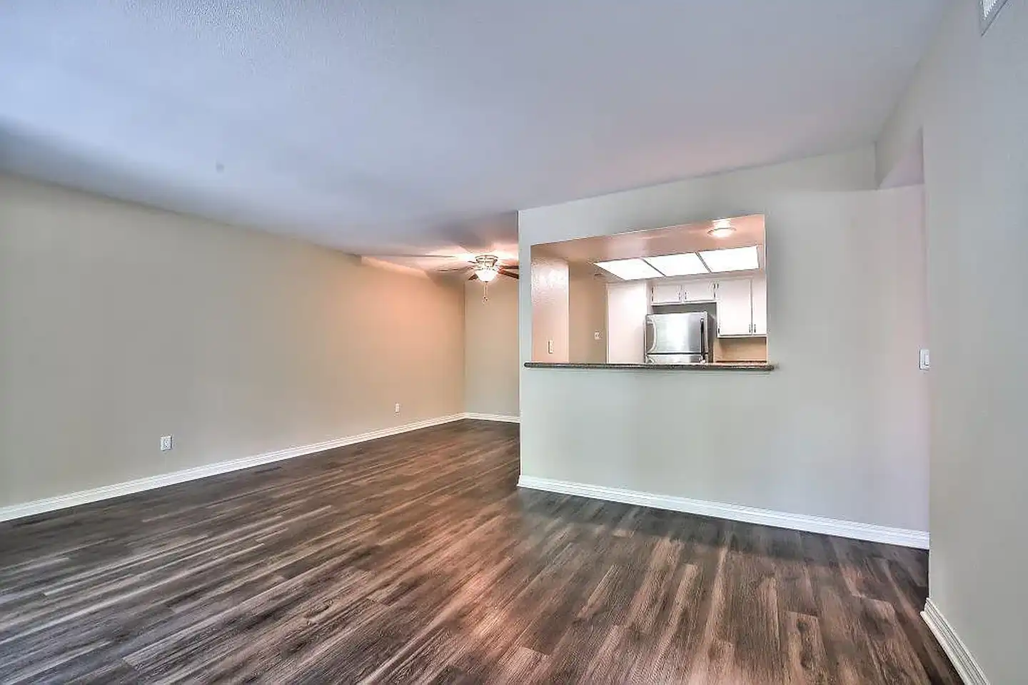 Cross Creek Apartments photo 4