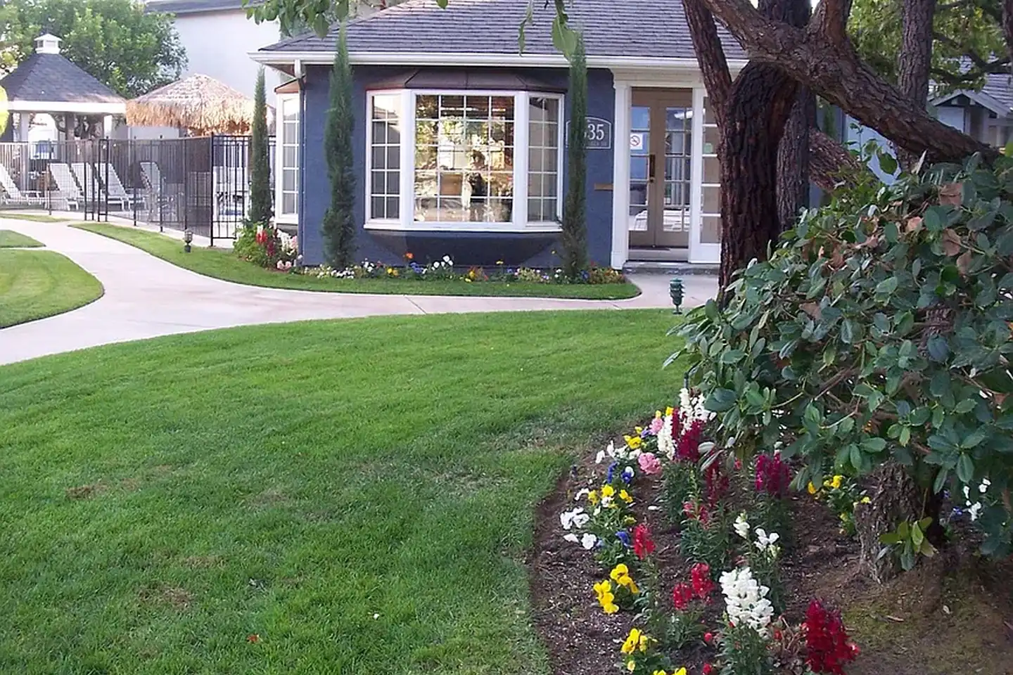 Cobblestone Park Apartments photo 4