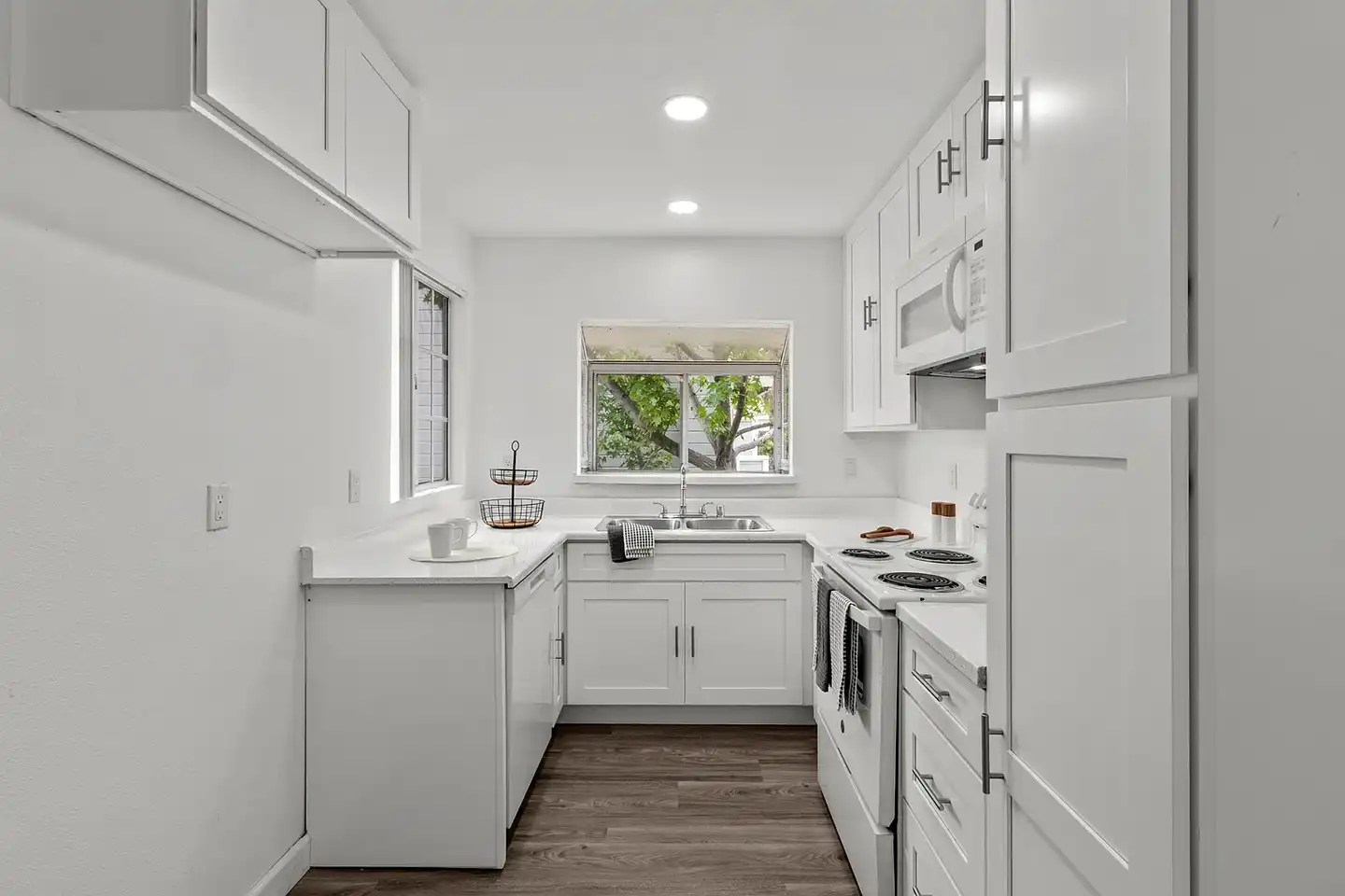 2 br / 2.0 ba, $2450 photo 5