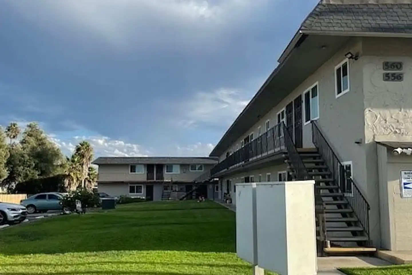 Leo's Apartments photo 2
