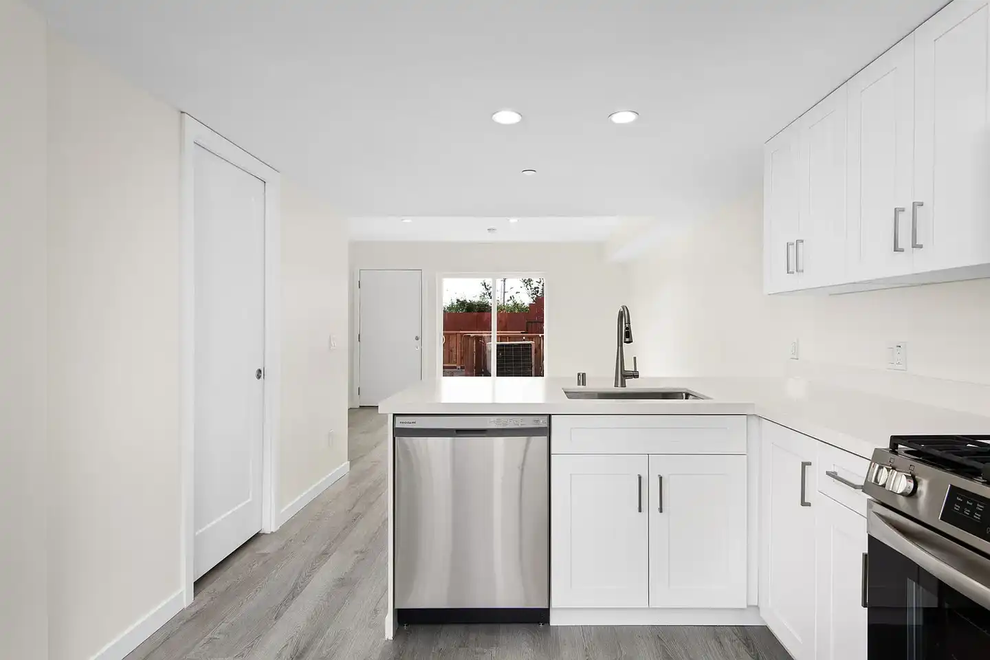 Civic Center Villas photo 4