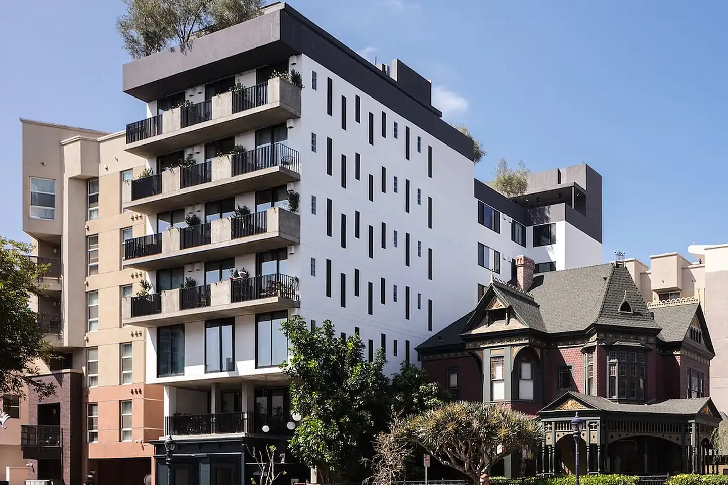 Ezabelle Apartments San Diego photo 3