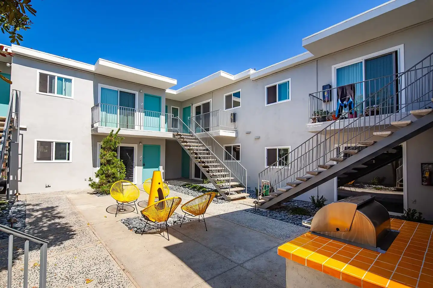 The Amberjack Apartments photo 2