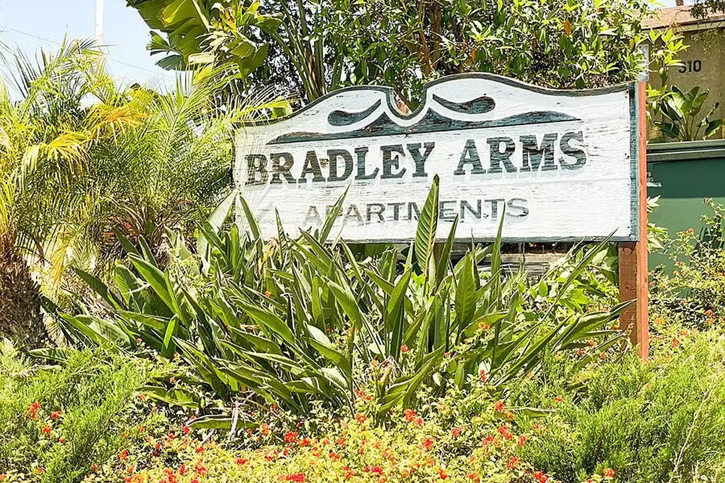 Bradley Arms photo 3