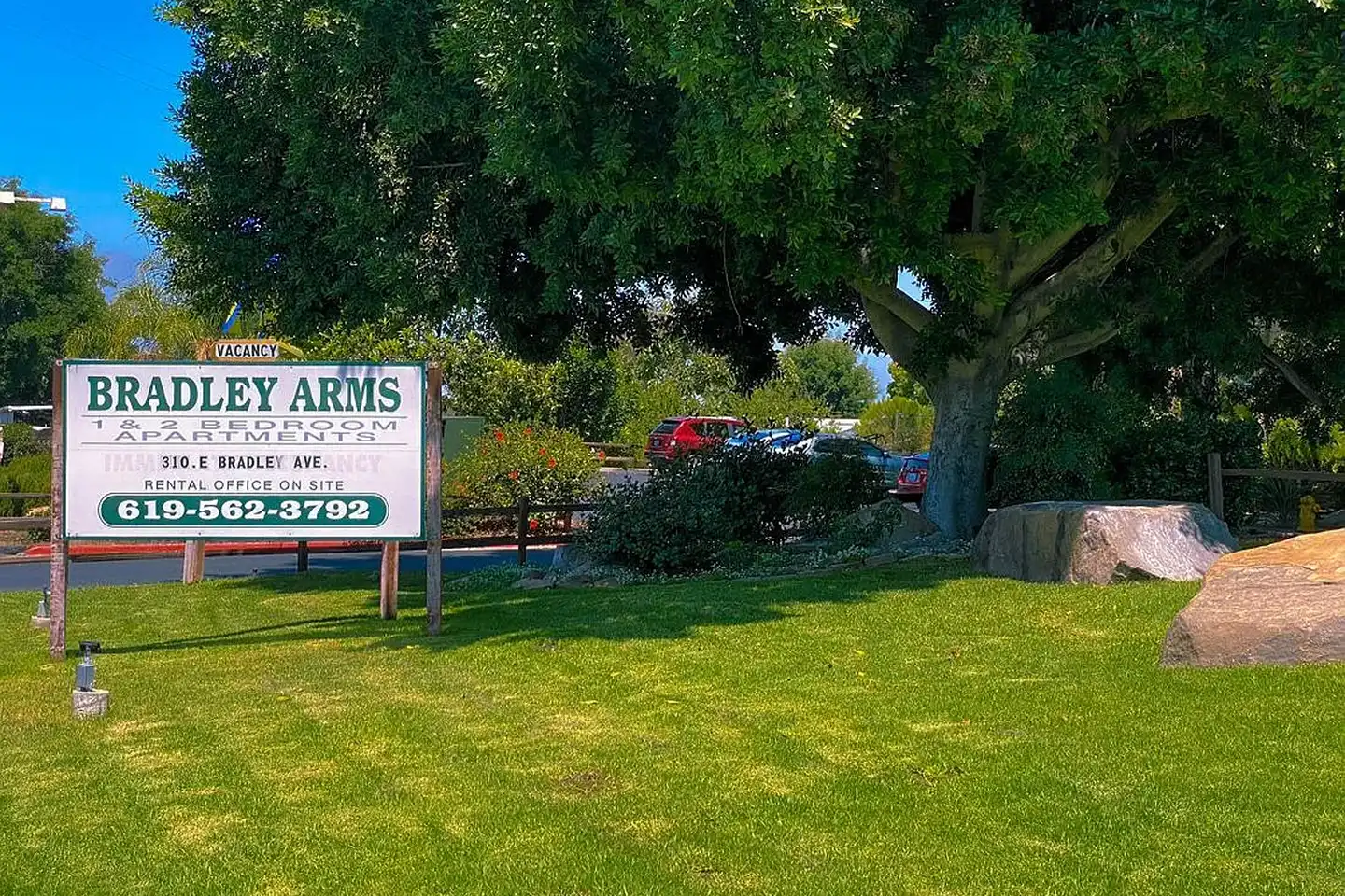 Bradley Arms photo 2