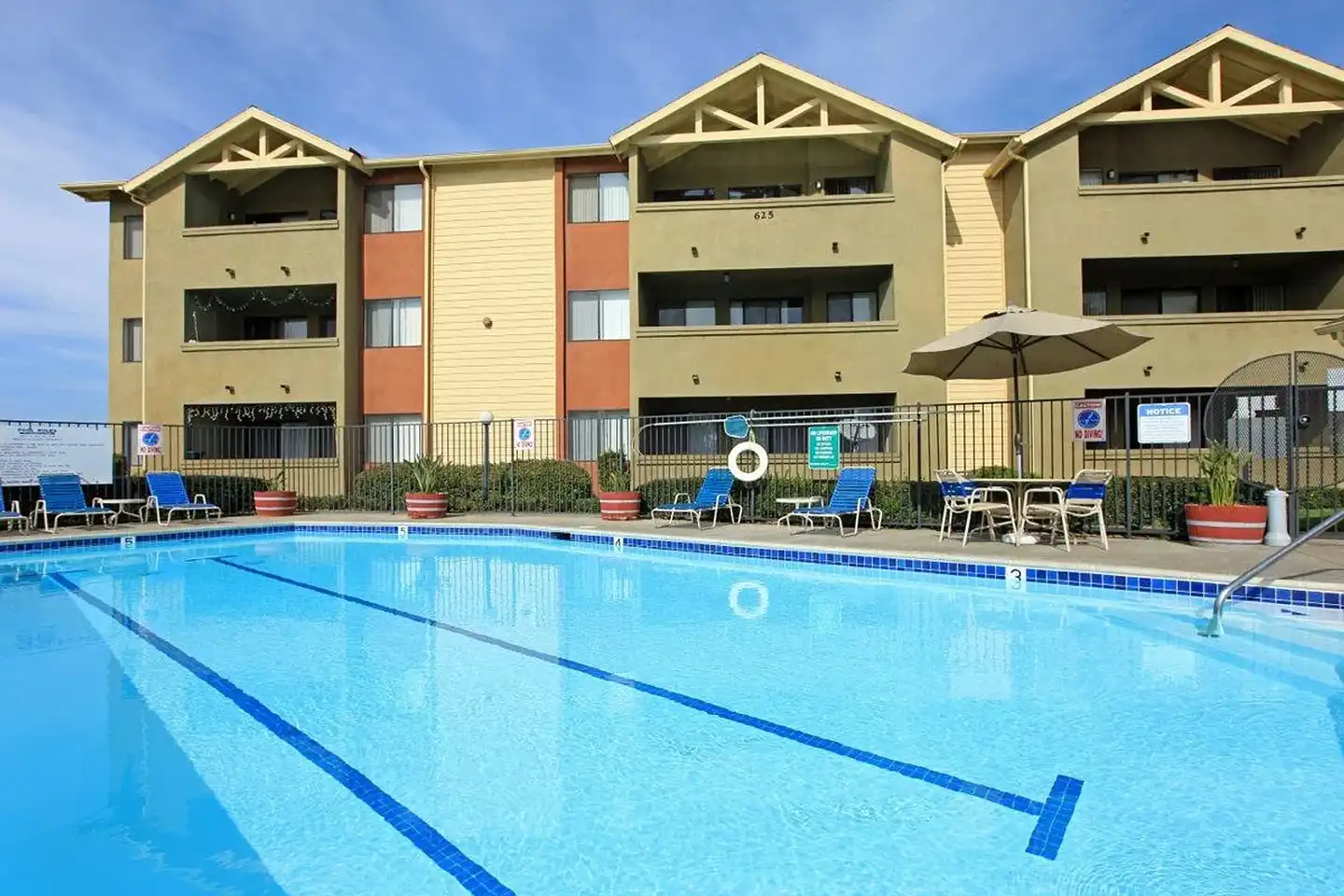 Windsong Apartments photo 3