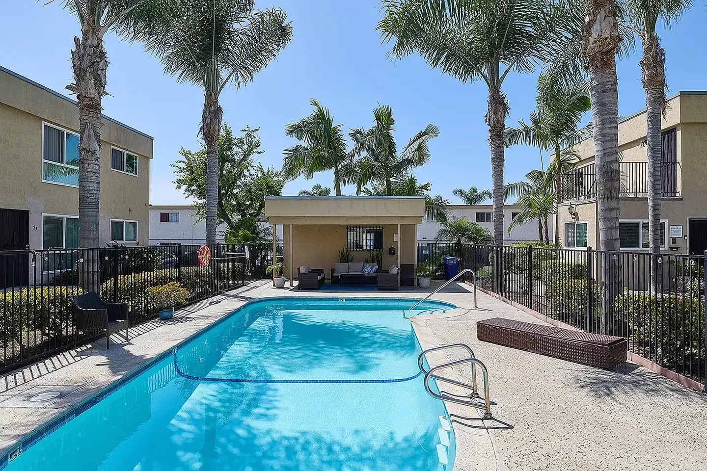 Pine Vista Apartments photo 4