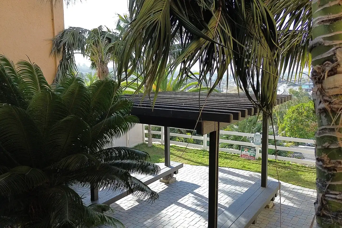 Casa Vista Apartment Homes photo 3