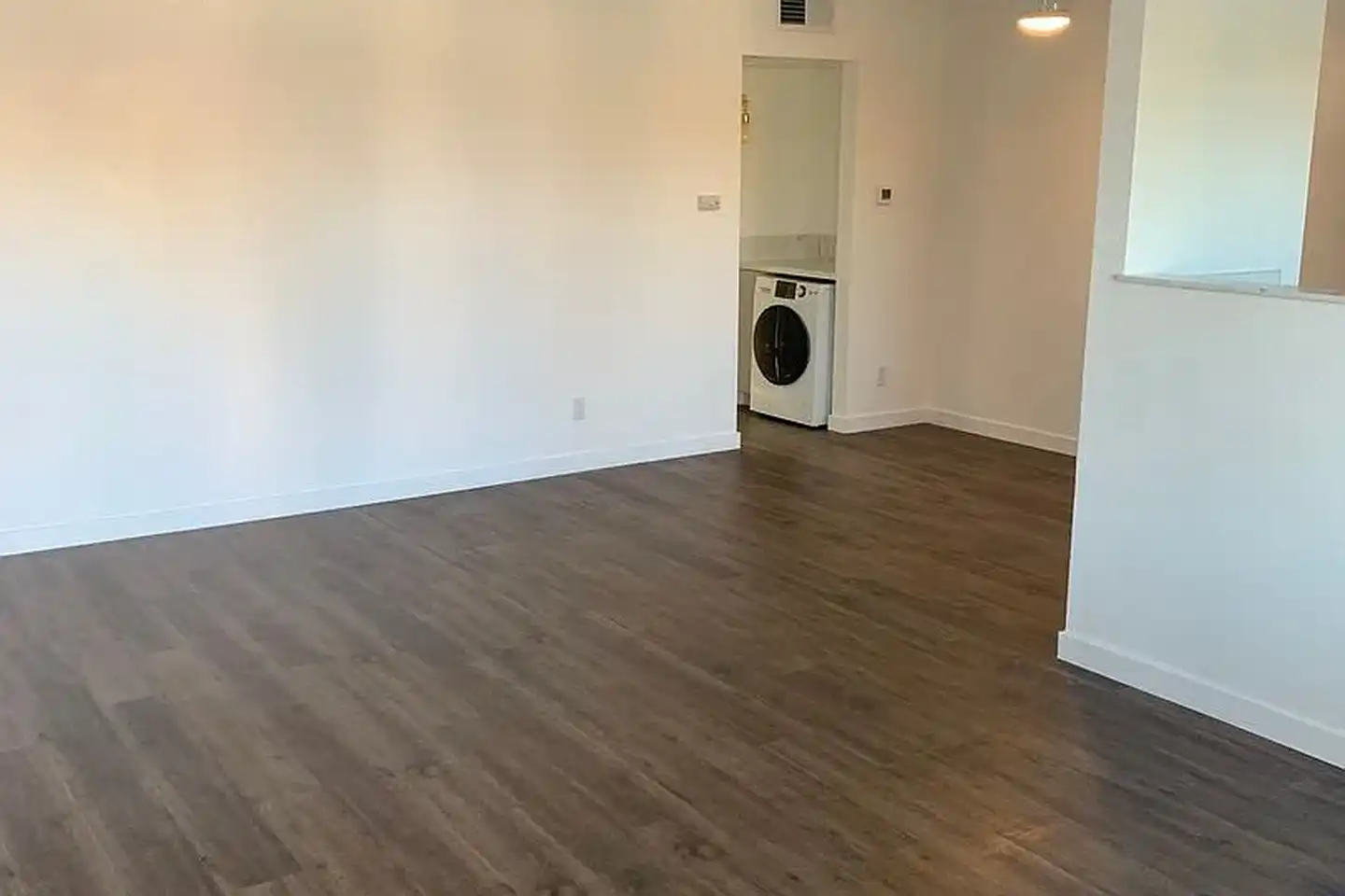 Now Available 1 & 2 Bedroom Renovated Apts! photo 4