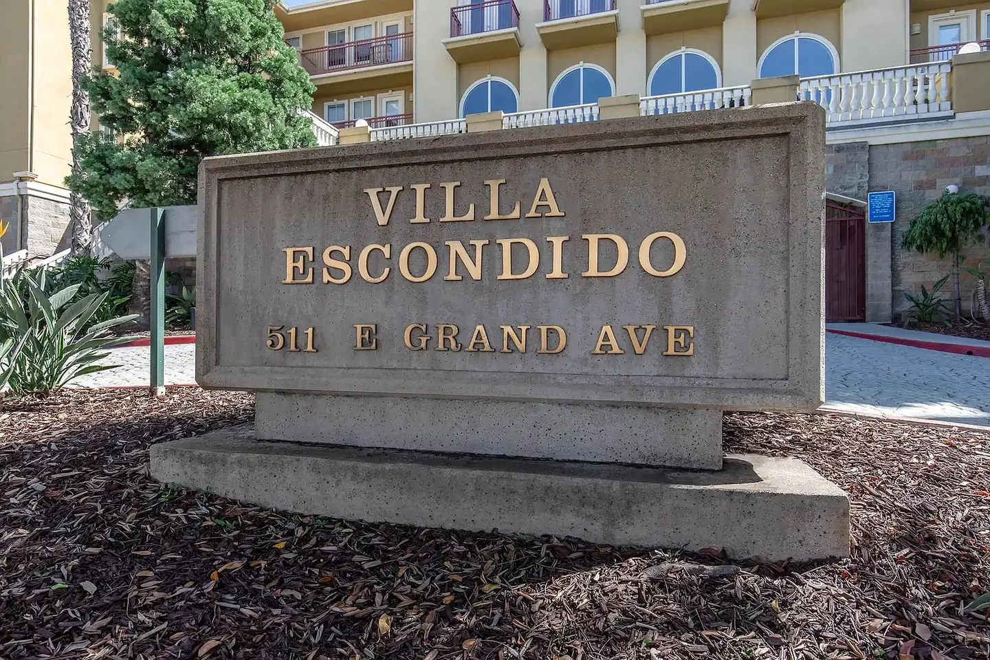 Villa Escondido - 55+ Senior Apartments