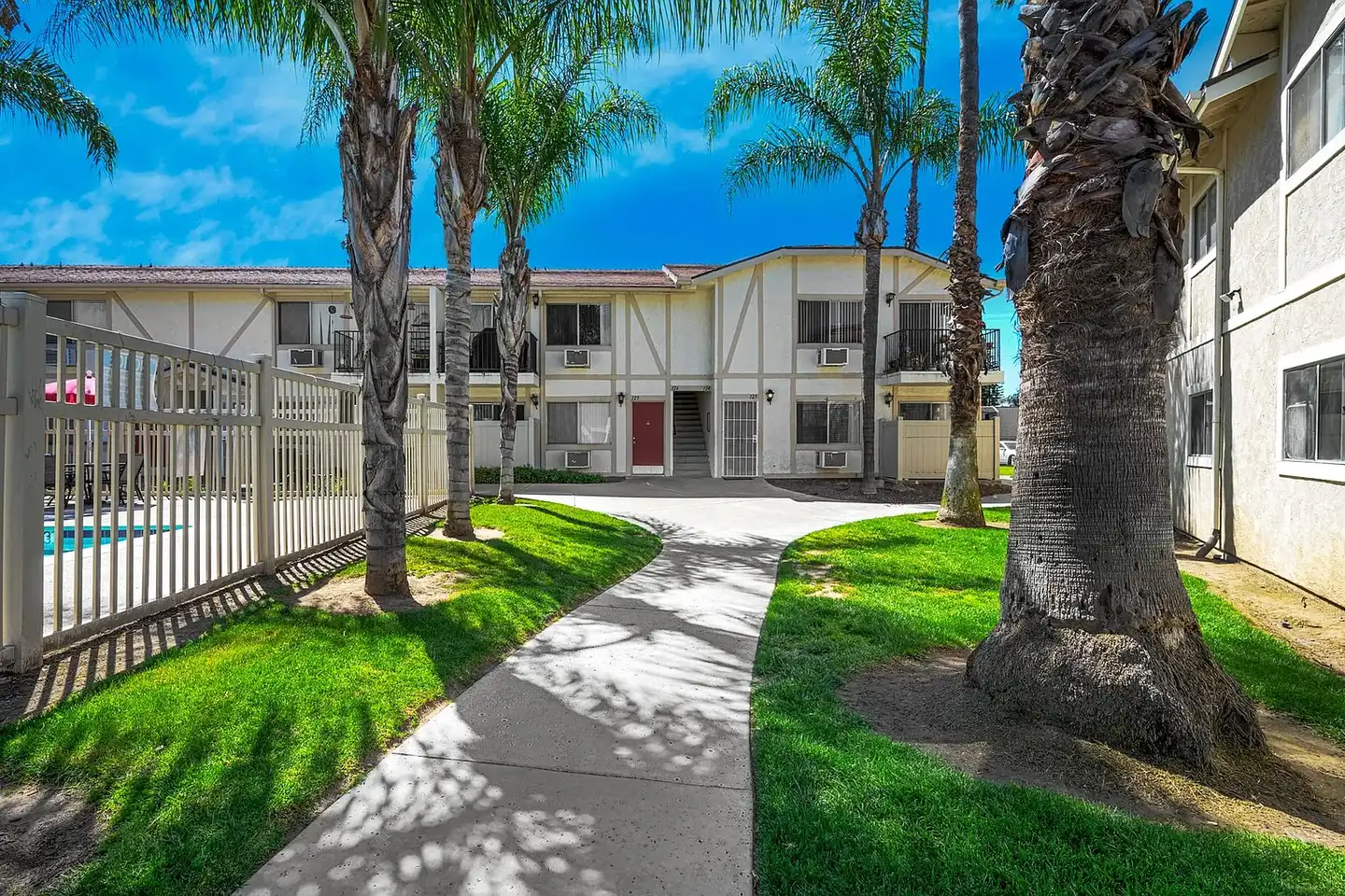 Shadow Glen Apartments photo 2