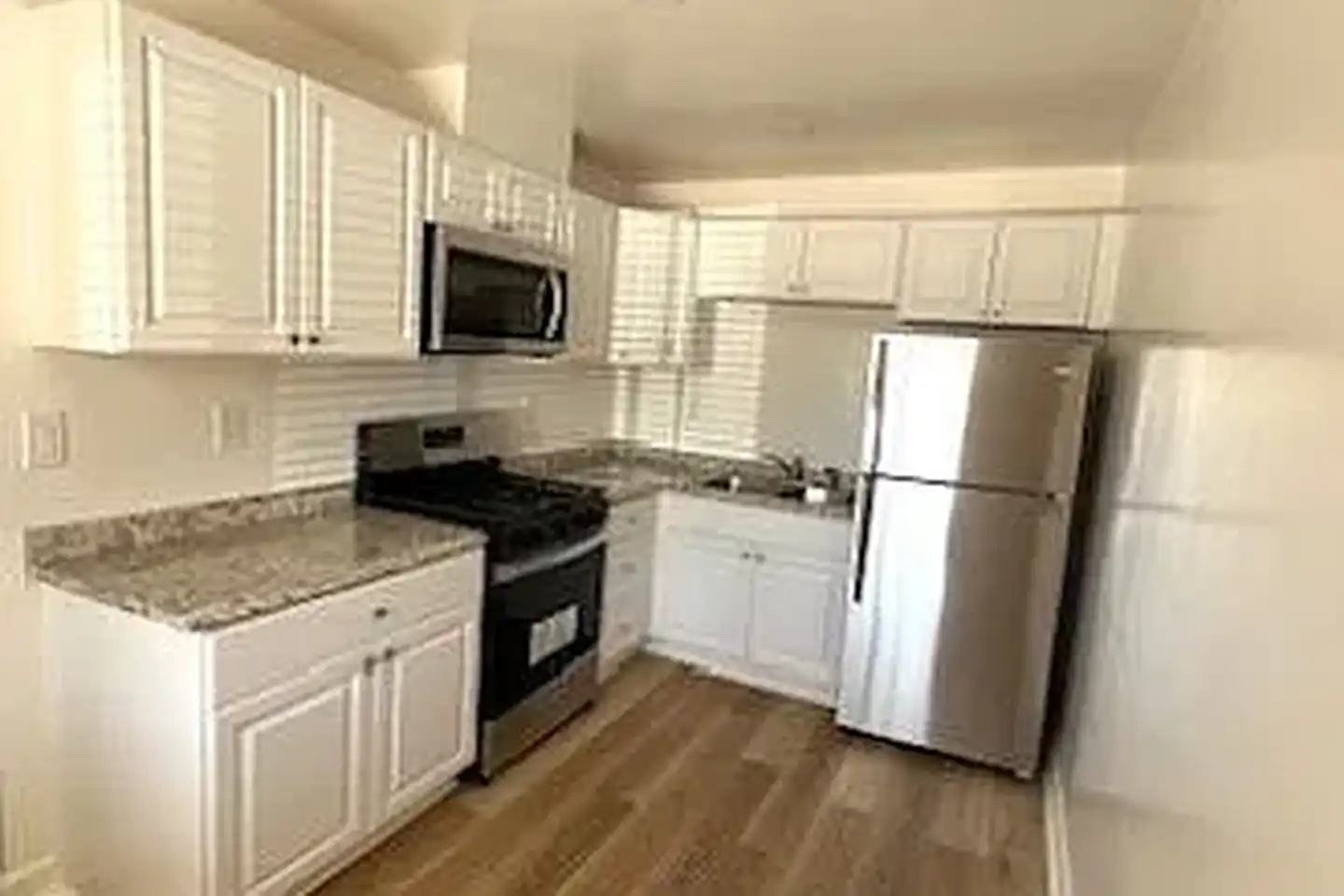Altadena Manor Apartments