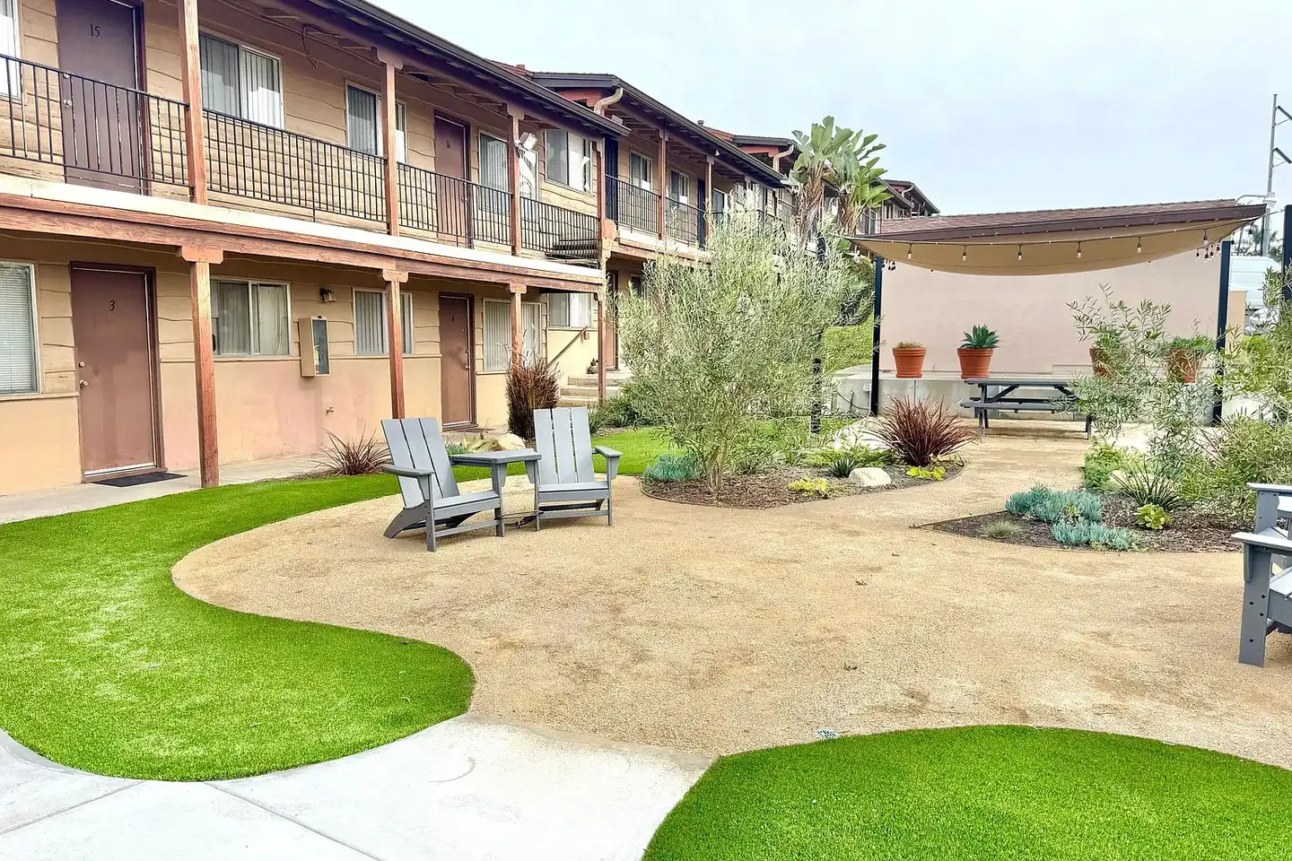 7821 Linda Vista Rd. photo 3