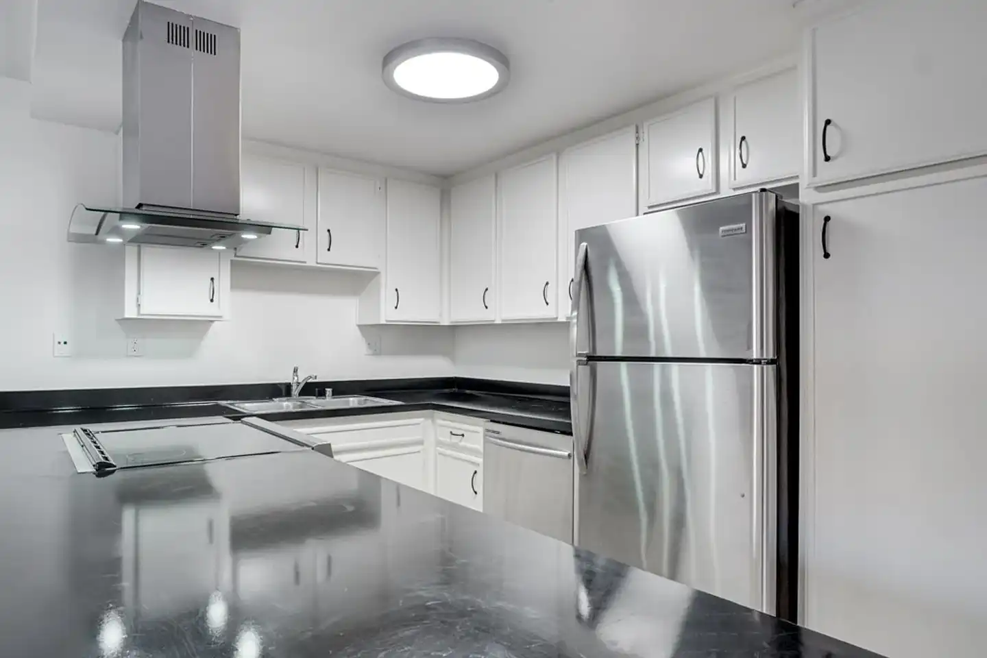 38th North Apartments photo 5