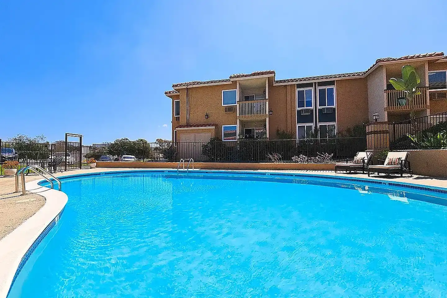 Lake Meadows Apartments photo 3