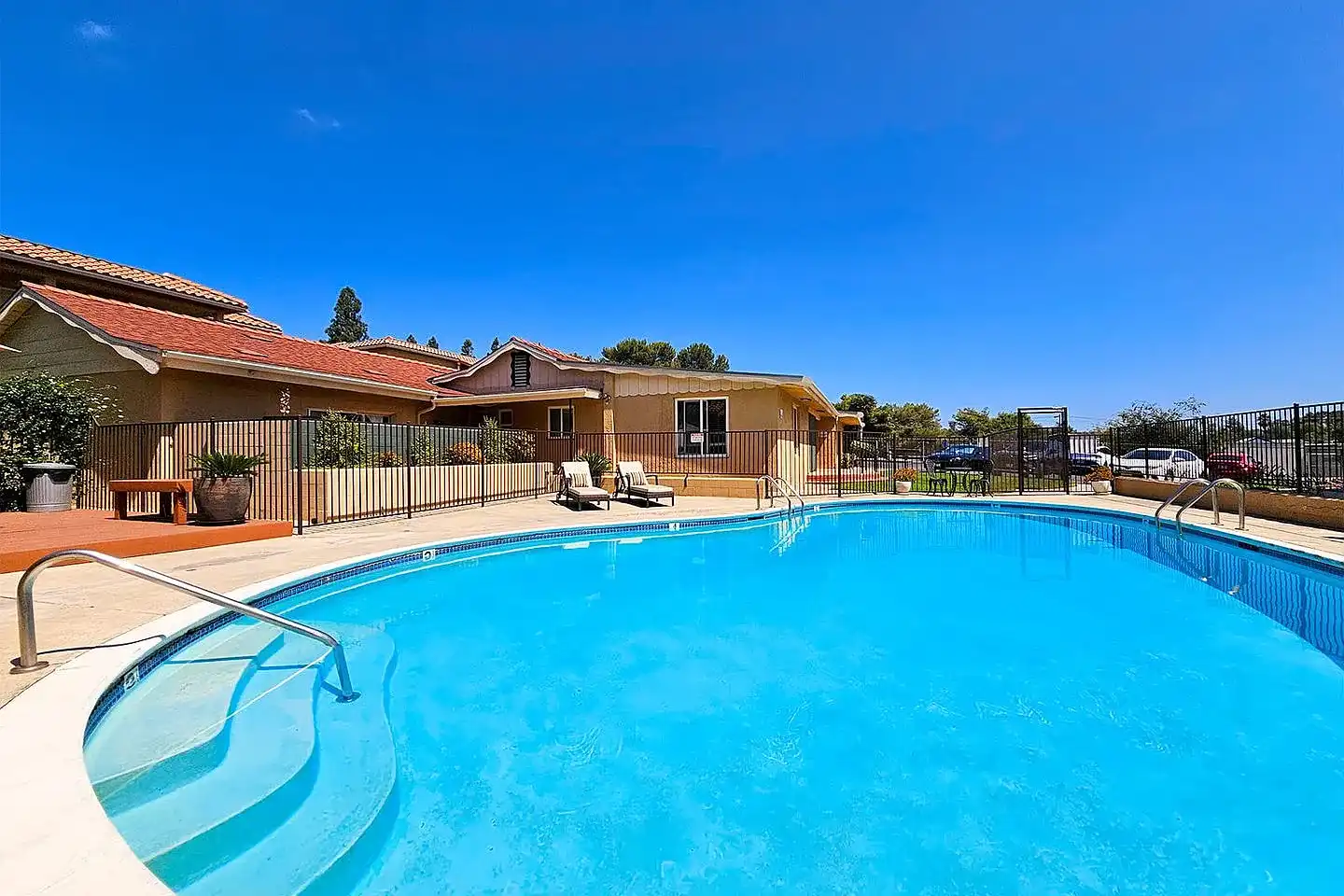 Lake Meadows Apartments