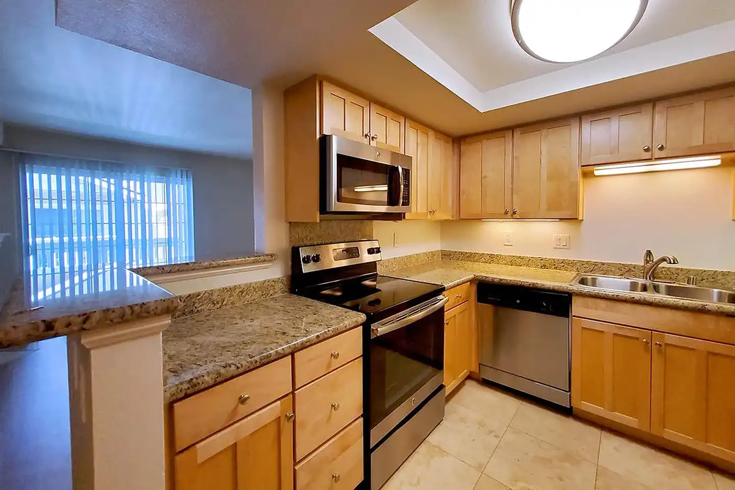 Citrus Court Apartments photo 4