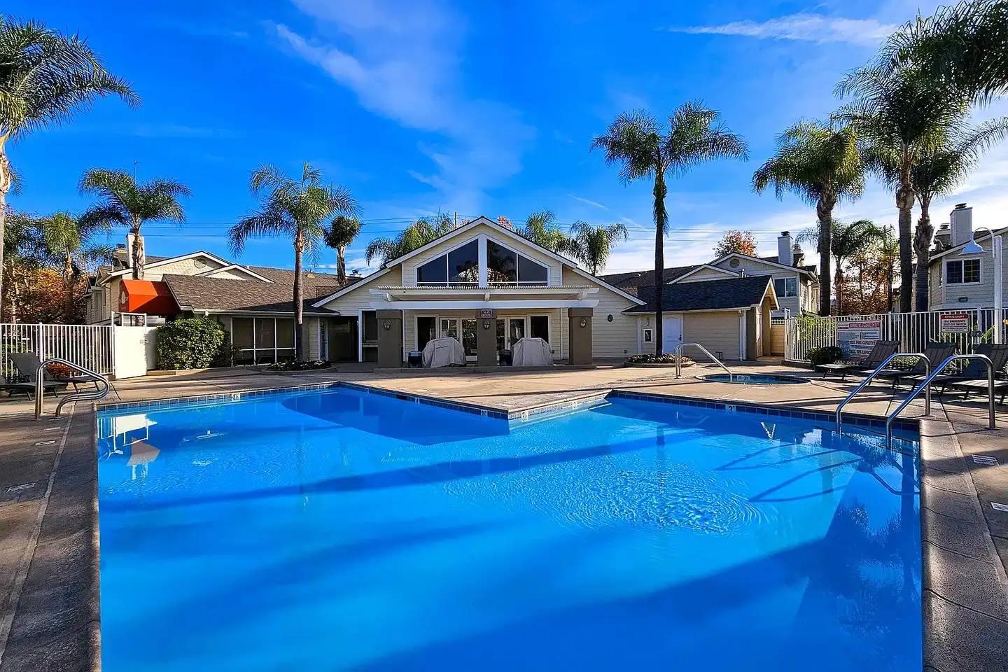 Citrus Court Apartments photo 2
