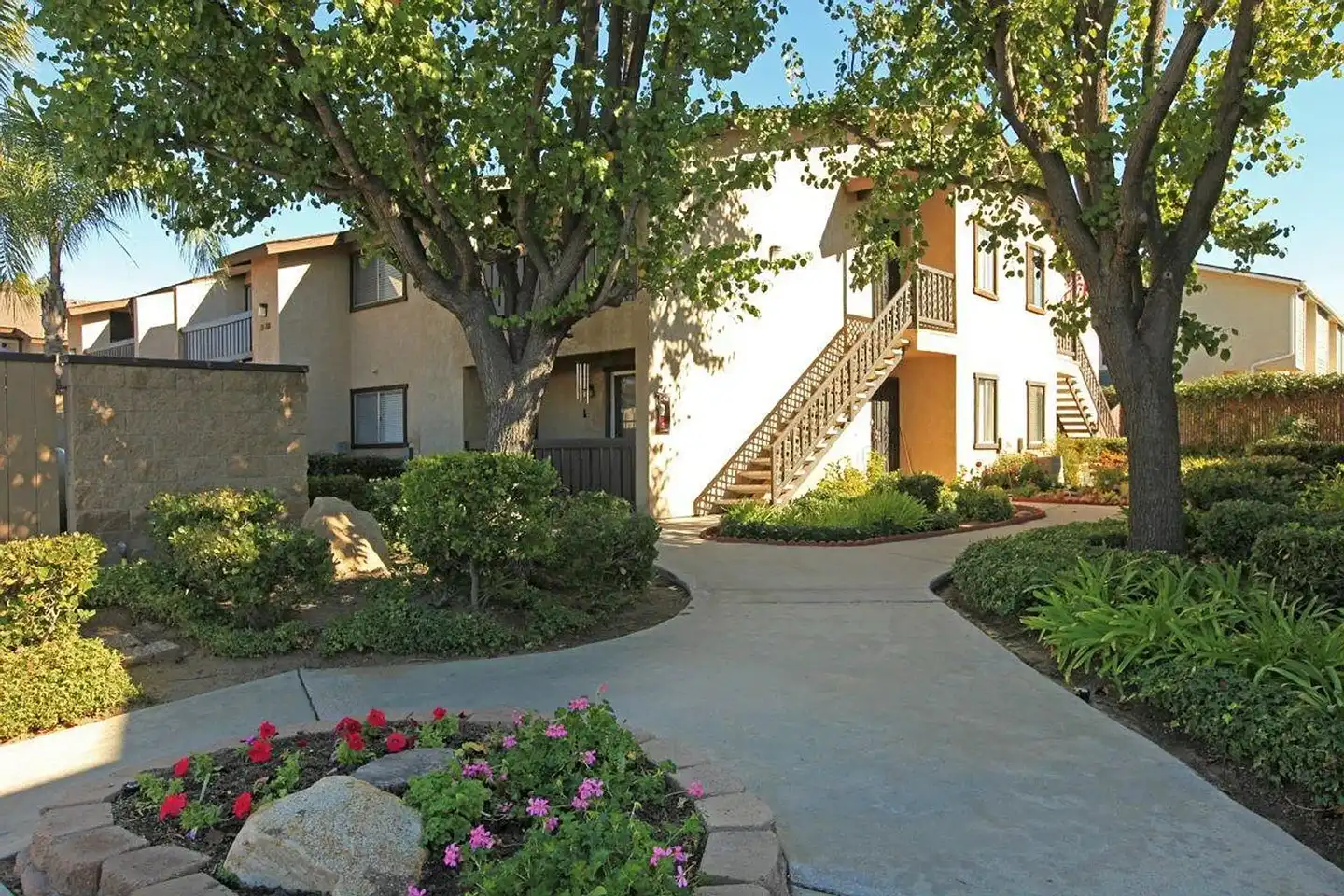 Montecito Oaks photo 5