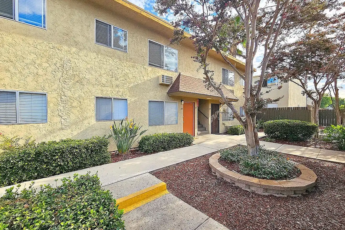 Crestwood Apartments photo 2