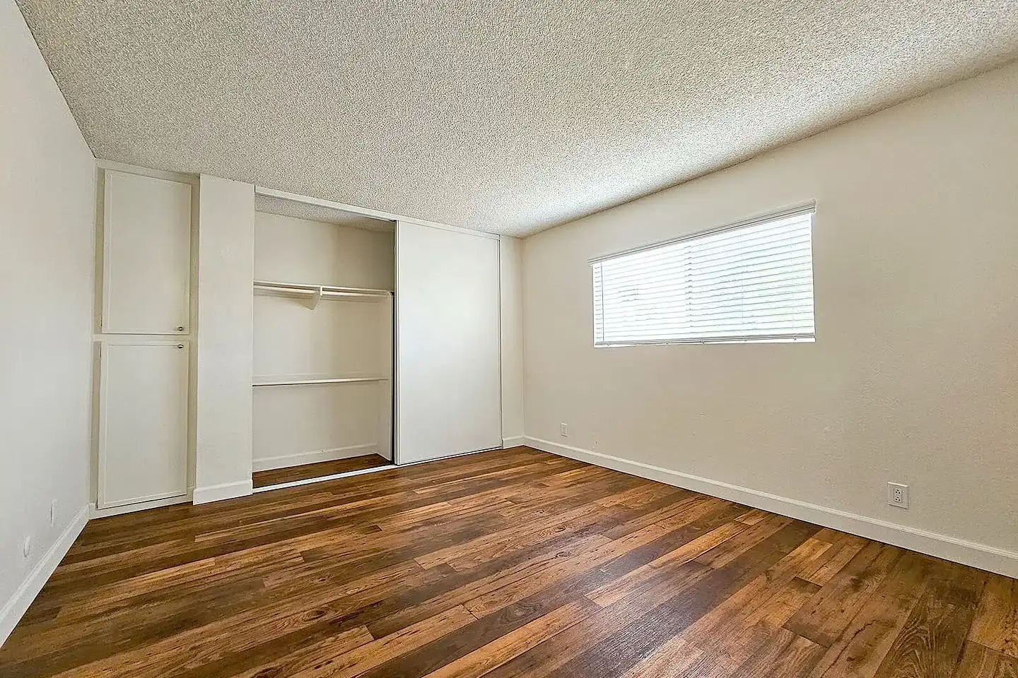 Crestwood Apartments