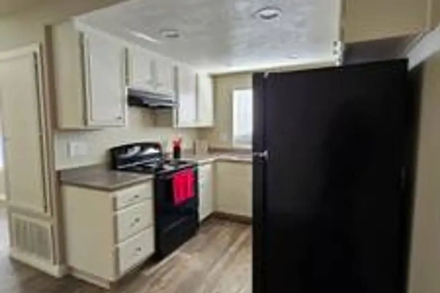 Lakeshore Terrace photo 5