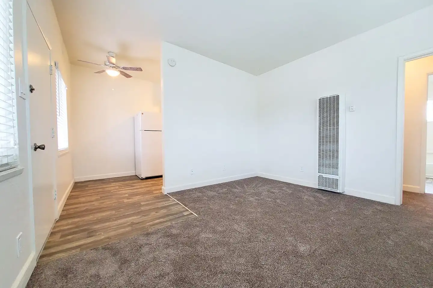 1465 Grand Ave photo 3