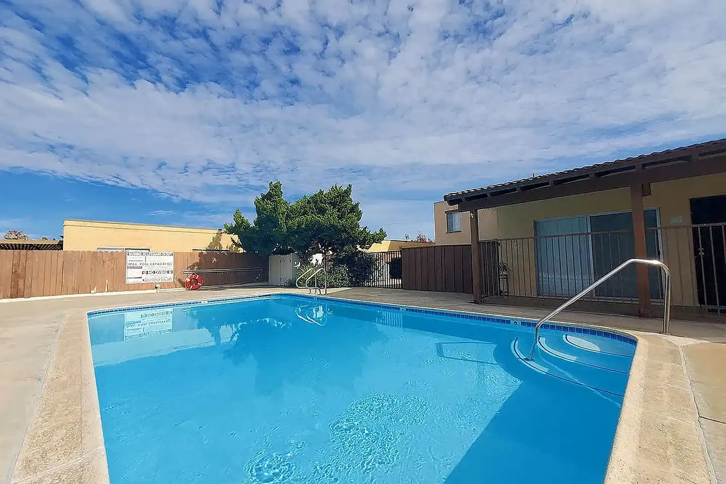 Portofino Apartments photo 2