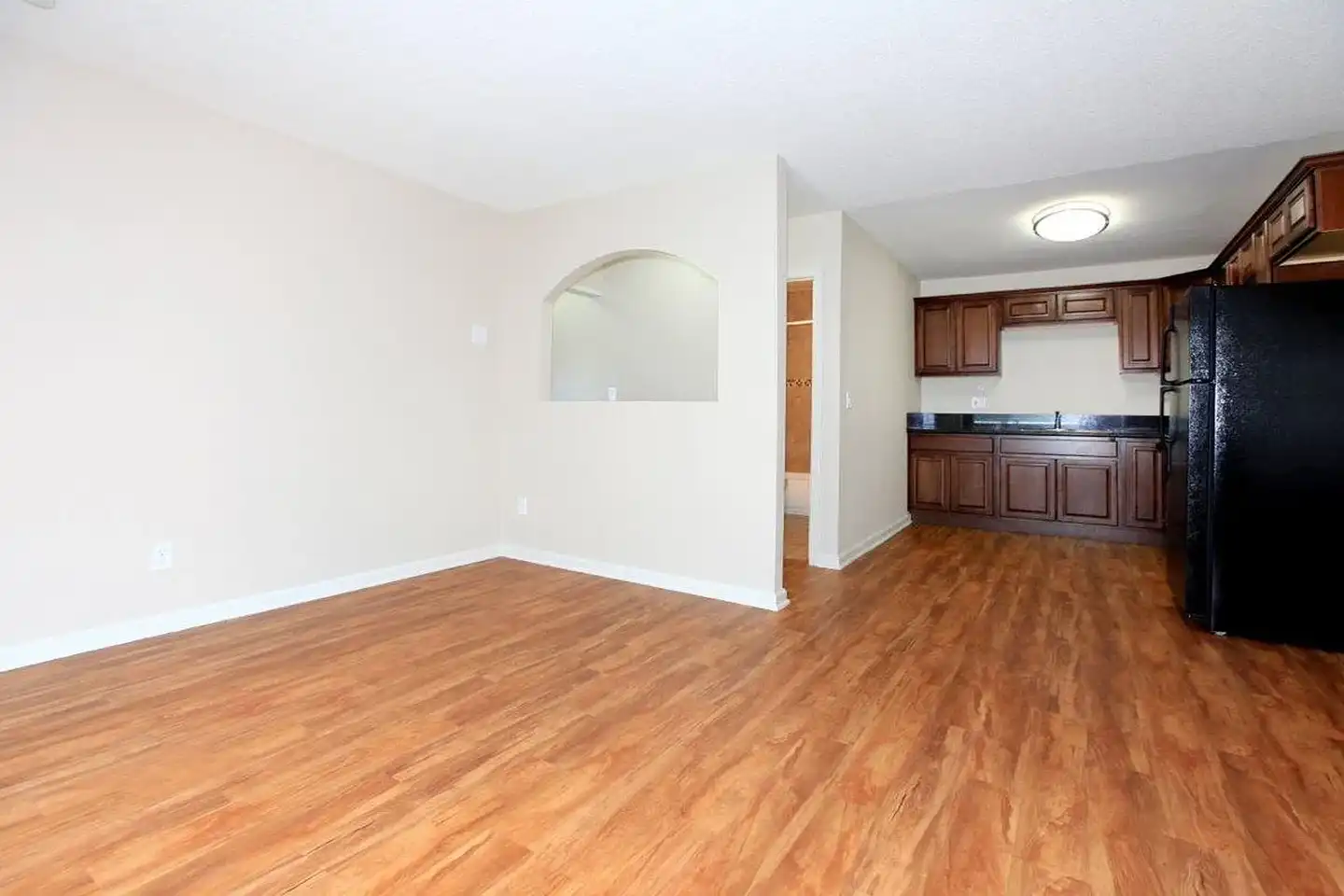Mapleview Apartment Homes photo 4